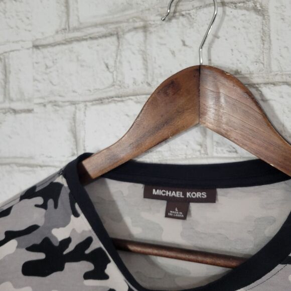 Michael Kors camo tee - Picture 6 of 12